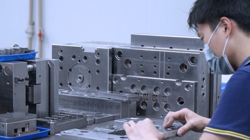 大型家电模具成都加工厂：揭秘模具制造的核心技术**