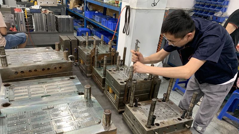 冲压模具尺寸精度，从图纸到零件的三道关