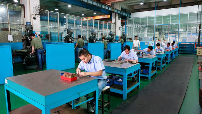义乌吹塑模具批发市场：揭秘吹塑模具的选型与工艺